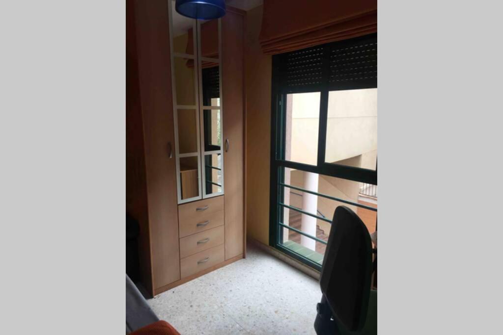 Apartment Confortable-tranquilo Junto Al Centro Málaga